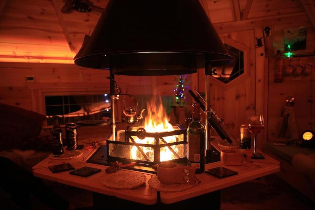 Beach House, With Bbq Lodge And Hot Tub! ボーンマス エクステリア 写真